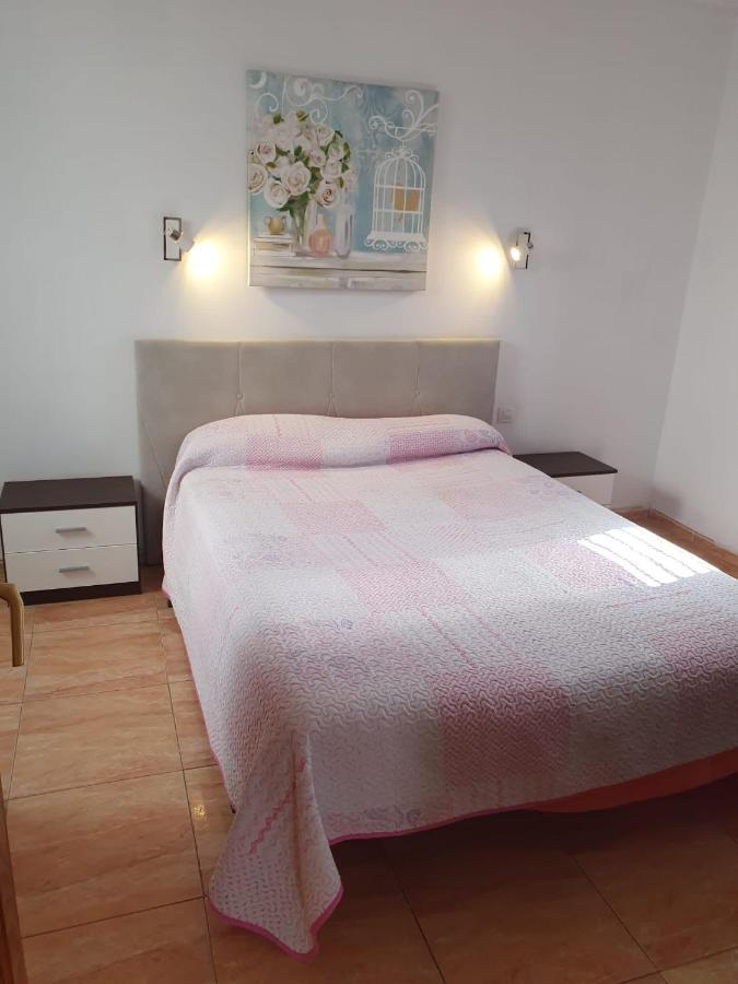 Apartamentos La Carmen Аресифе Екстериор снимка
