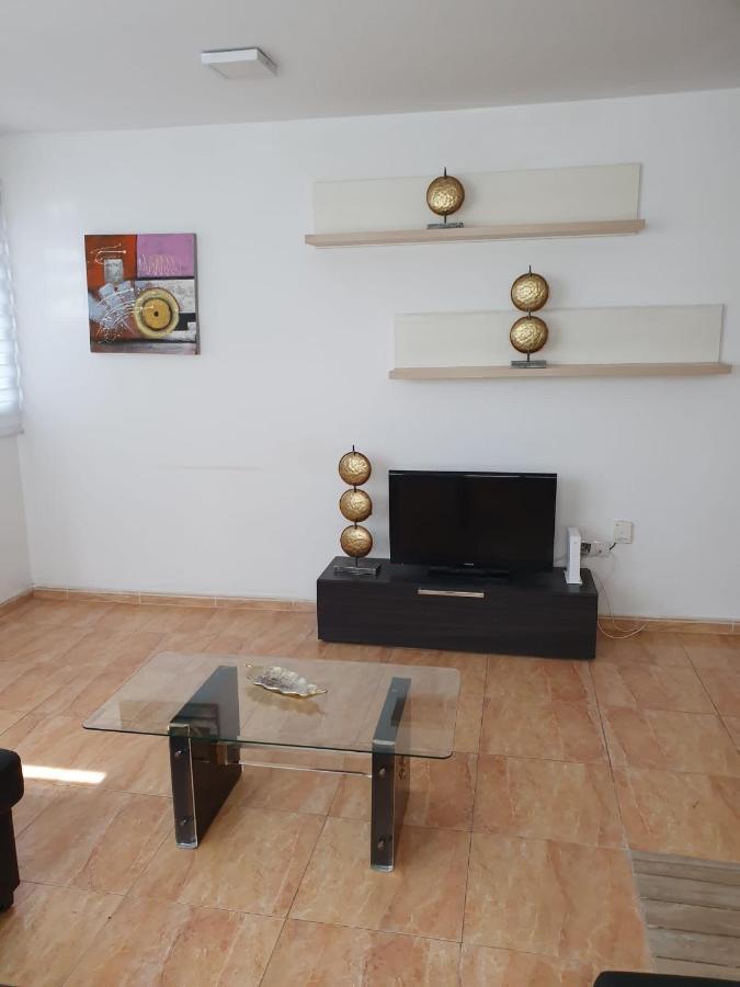 Apartamentos La Carmen Аресифе Екстериор снимка